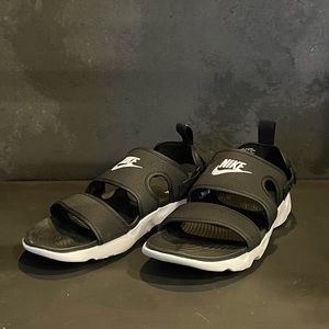 Nike sandal